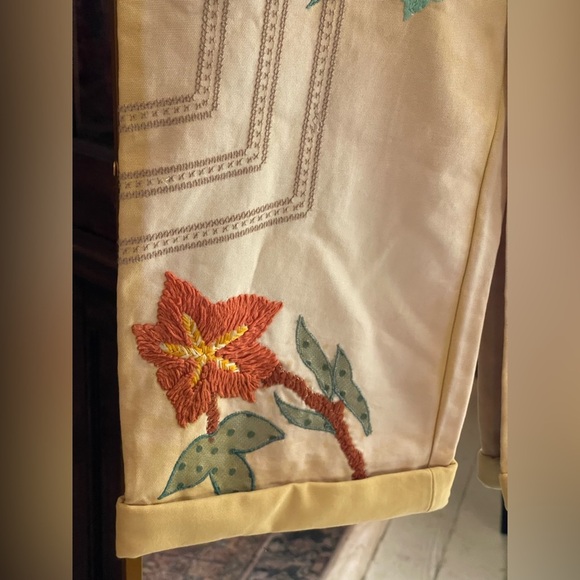 Free People We The Free NWOT Floral Electric Sands Embroidered Cropped Pants - Picture 6 of 16